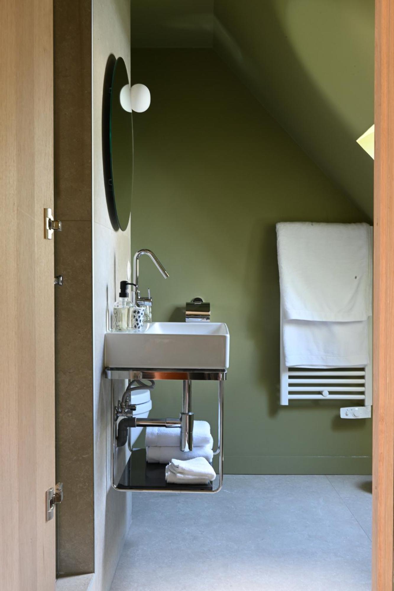 Hotel Les Pres Saint-Hilaire-le-Chatel ภายนอก รูปภาพ