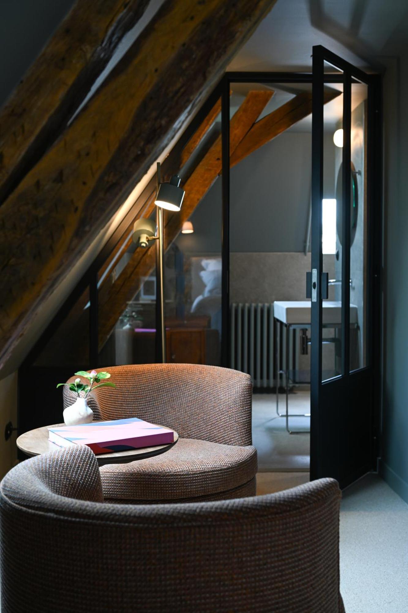 Hotel Les Pres Saint-Hilaire-le-Chatel ภายนอก รูปภาพ