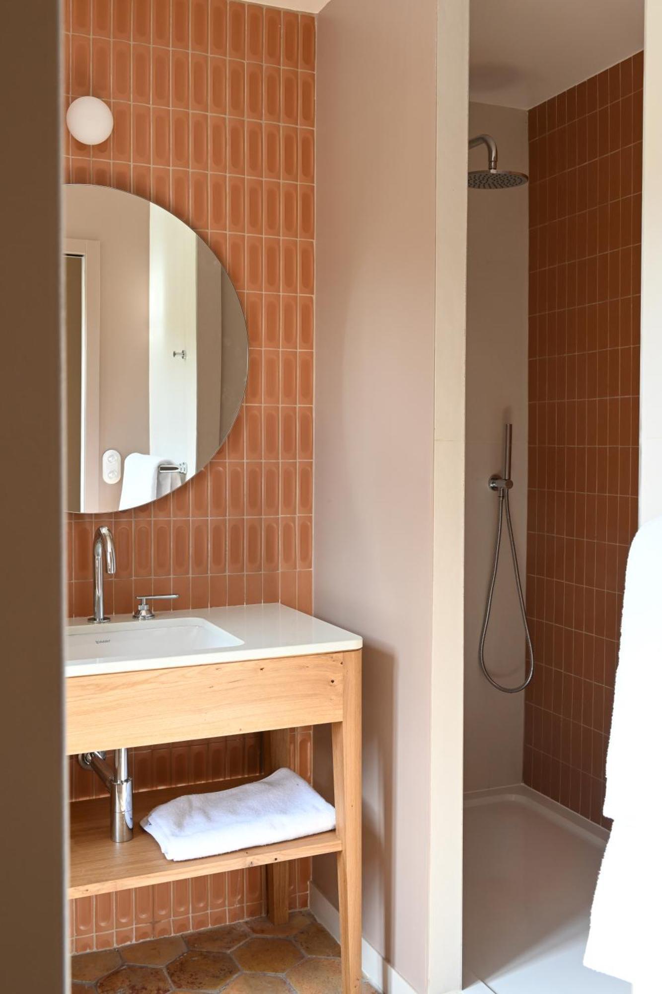 Hotel Les Pres Saint-Hilaire-le-Chatel ภายนอก รูปภาพ