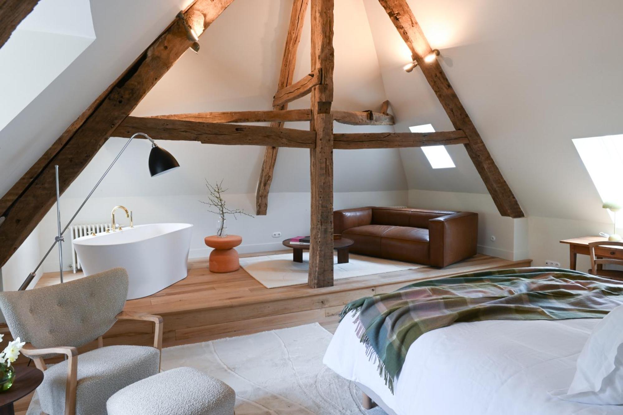 Hotel Les Pres Saint-Hilaire-le-Chatel ภายนอก รูปภาพ