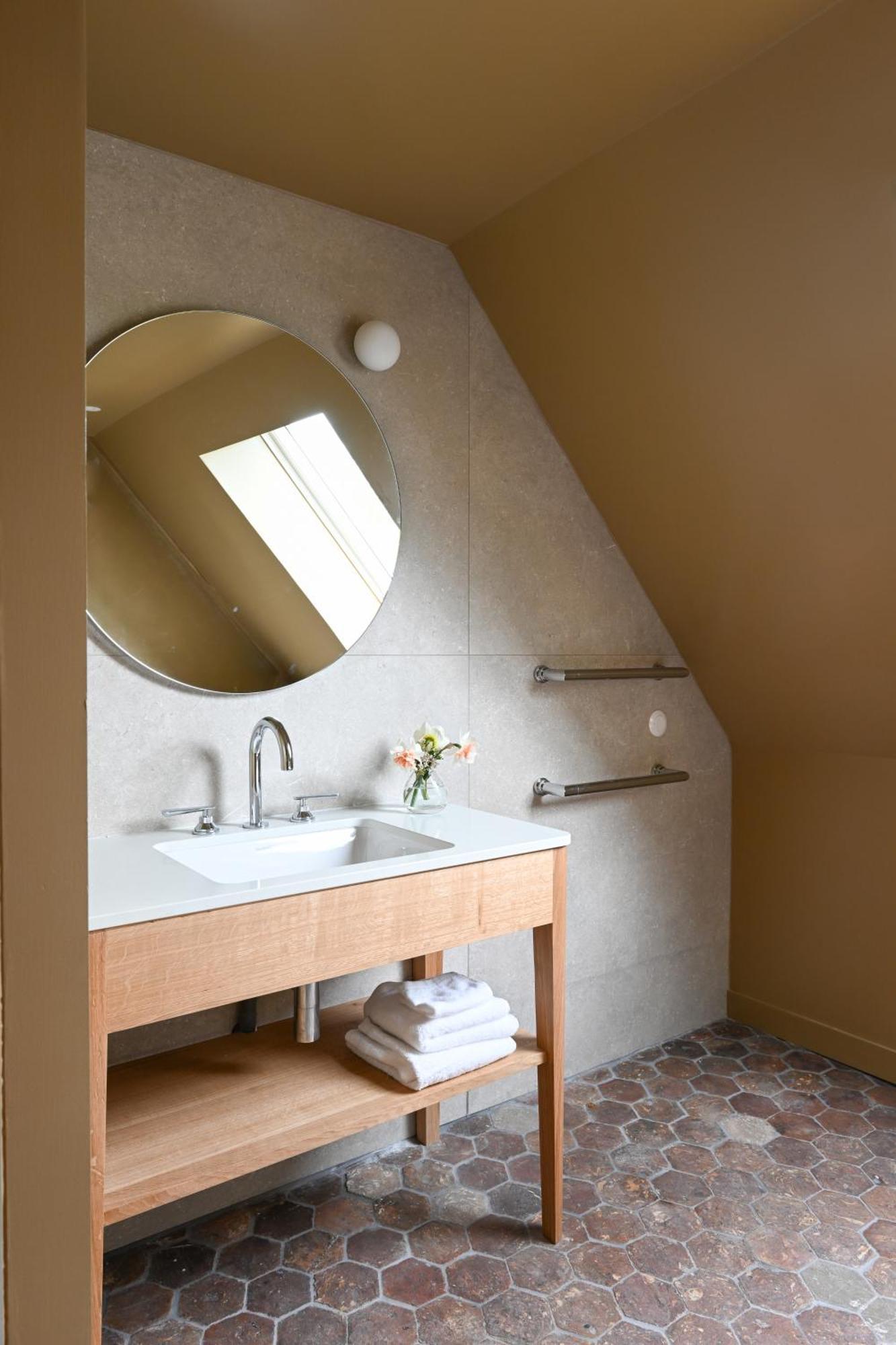 Hotel Les Pres Saint-Hilaire-le-Chatel ภายนอก รูปภาพ