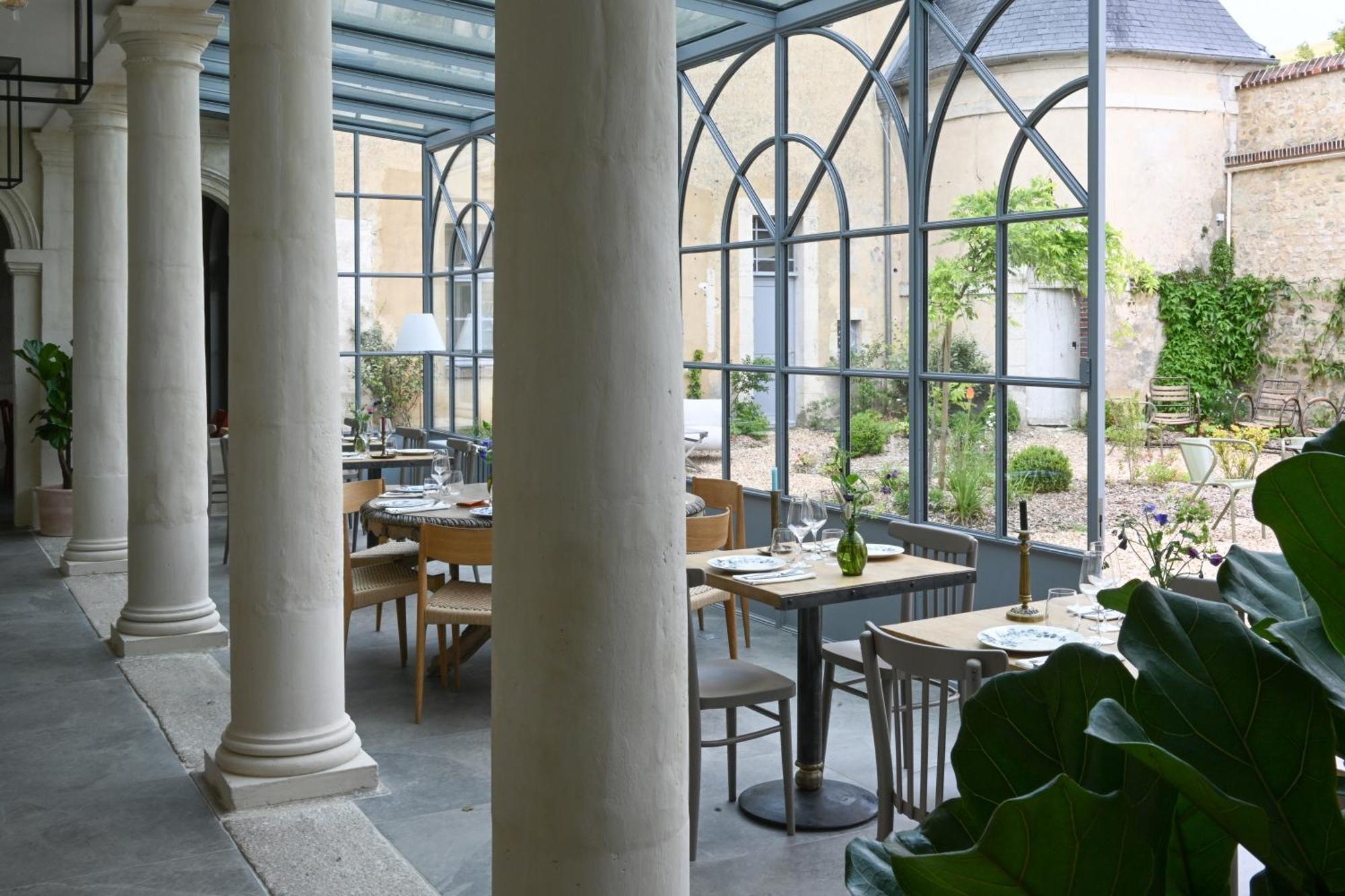 Hotel Les Pres Saint-Hilaire-le-Chatel ภายนอก รูปภาพ